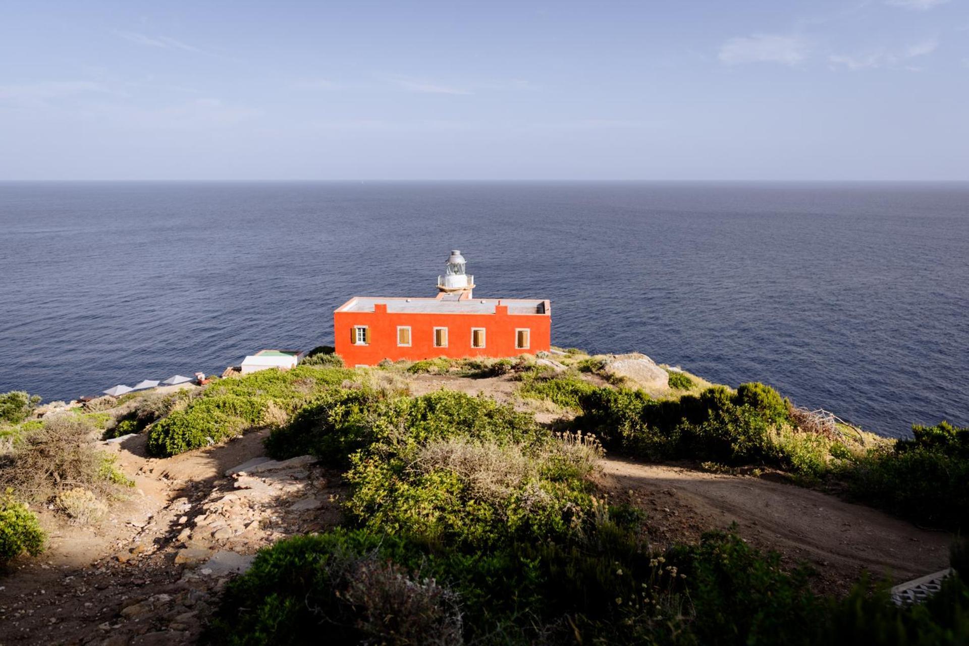 Resort Faro Di Punta Fenaio Campese  Exterior photo